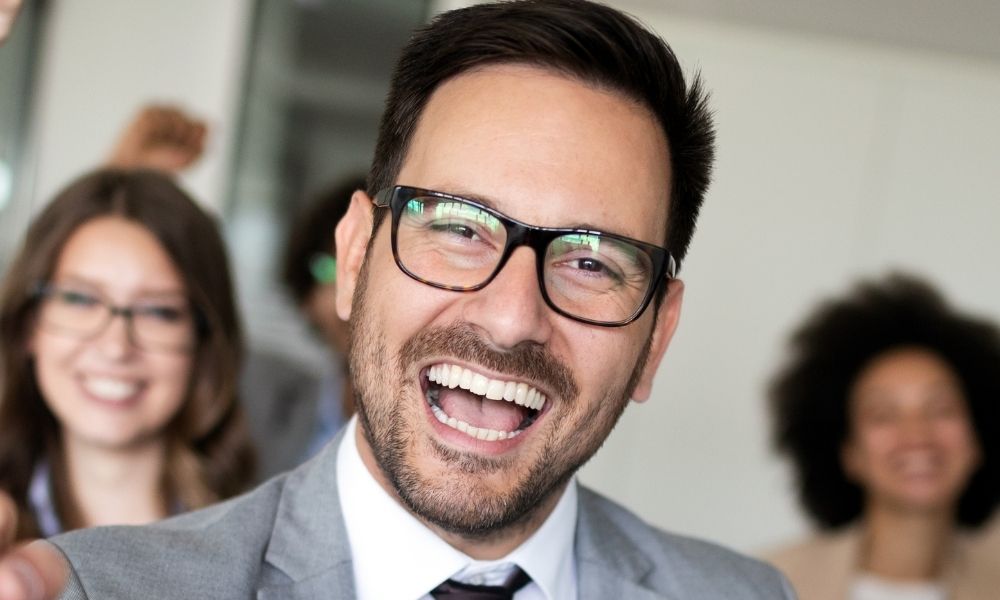 Felicidade e Produtividade – Como o Happy Business Pode Transformar Sua Empresa