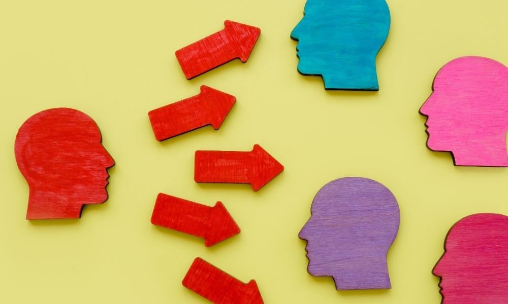 A arte da comunicação persuasiva: Como influenciar e engajar pessoas